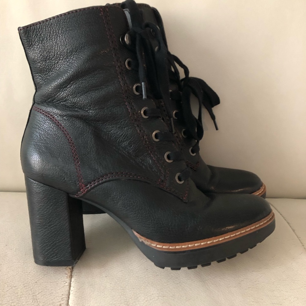 Naturaliser 100% Leather boots